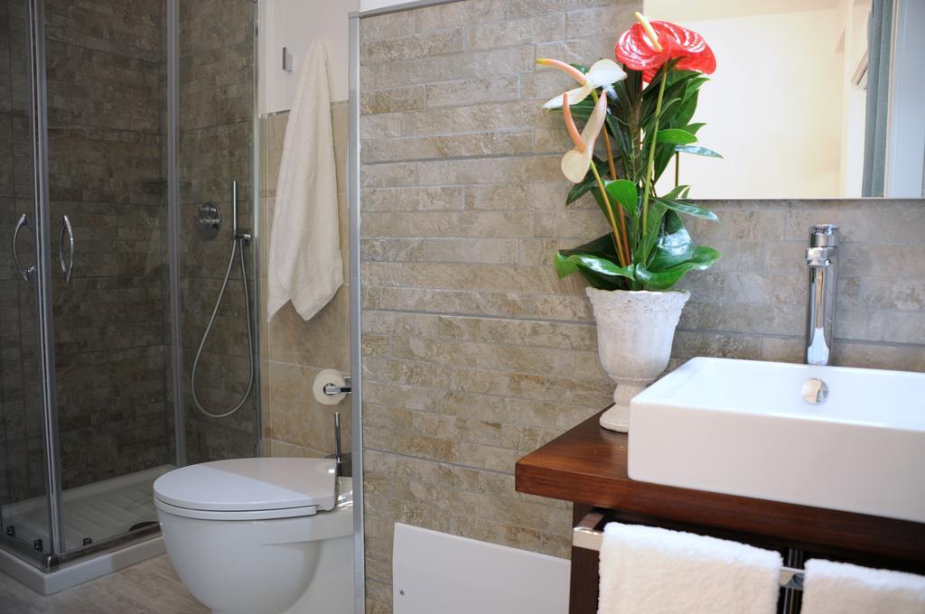 Piazza Martiri Rooms كالياري الغرفة الصورة