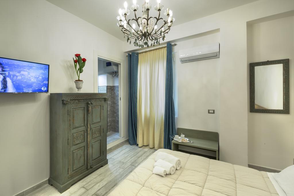 Piazza Martiri Rooms كالياري الغرفة الصورة